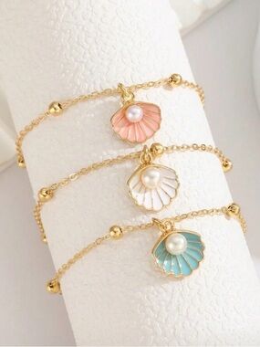 Gold Shell Charm Bracelet Set
